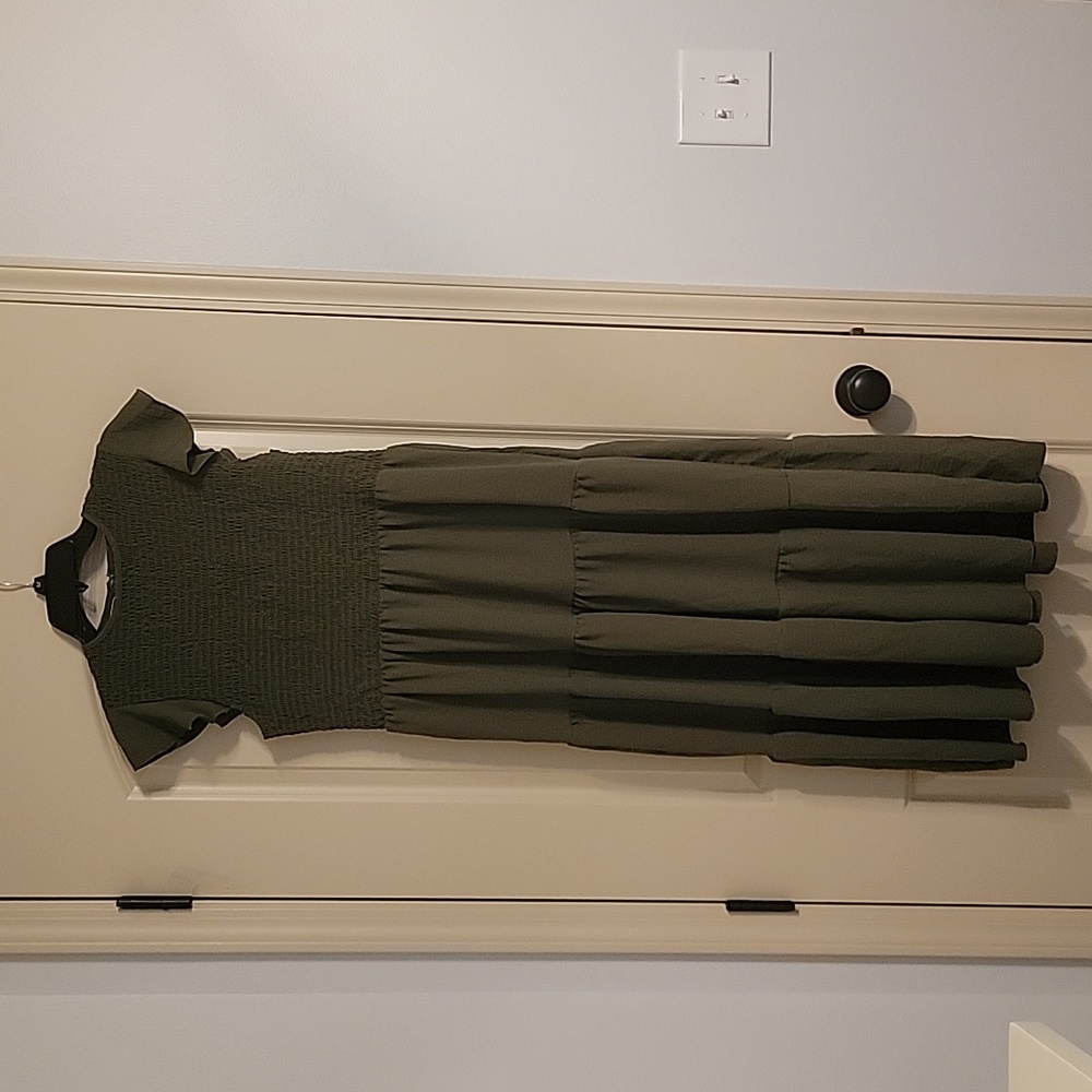 NWOT midi dress